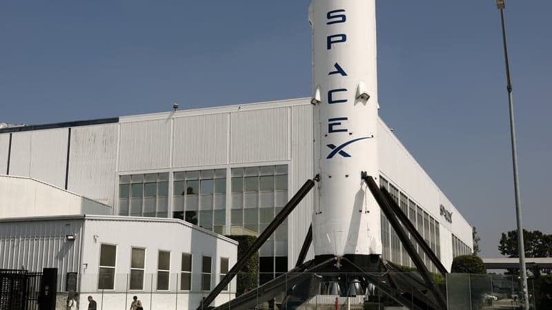 SpaceX beats forecasts as revenue and spending rise