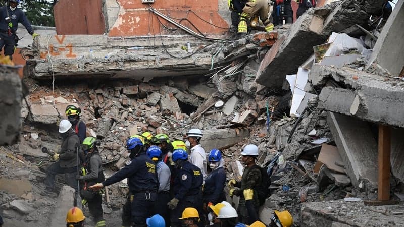 Colombia in 'final phase' of quake search as deaths rise