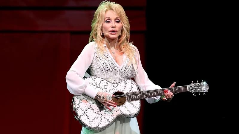 Dolly Parton Hits No. 1 On One Chart For The First Time Days After Her Death