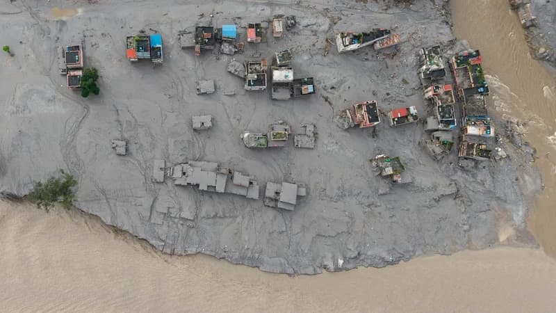 More than 1,300 are missing in Nepal and Tibet after catastrophic floods caused by glacier collapse