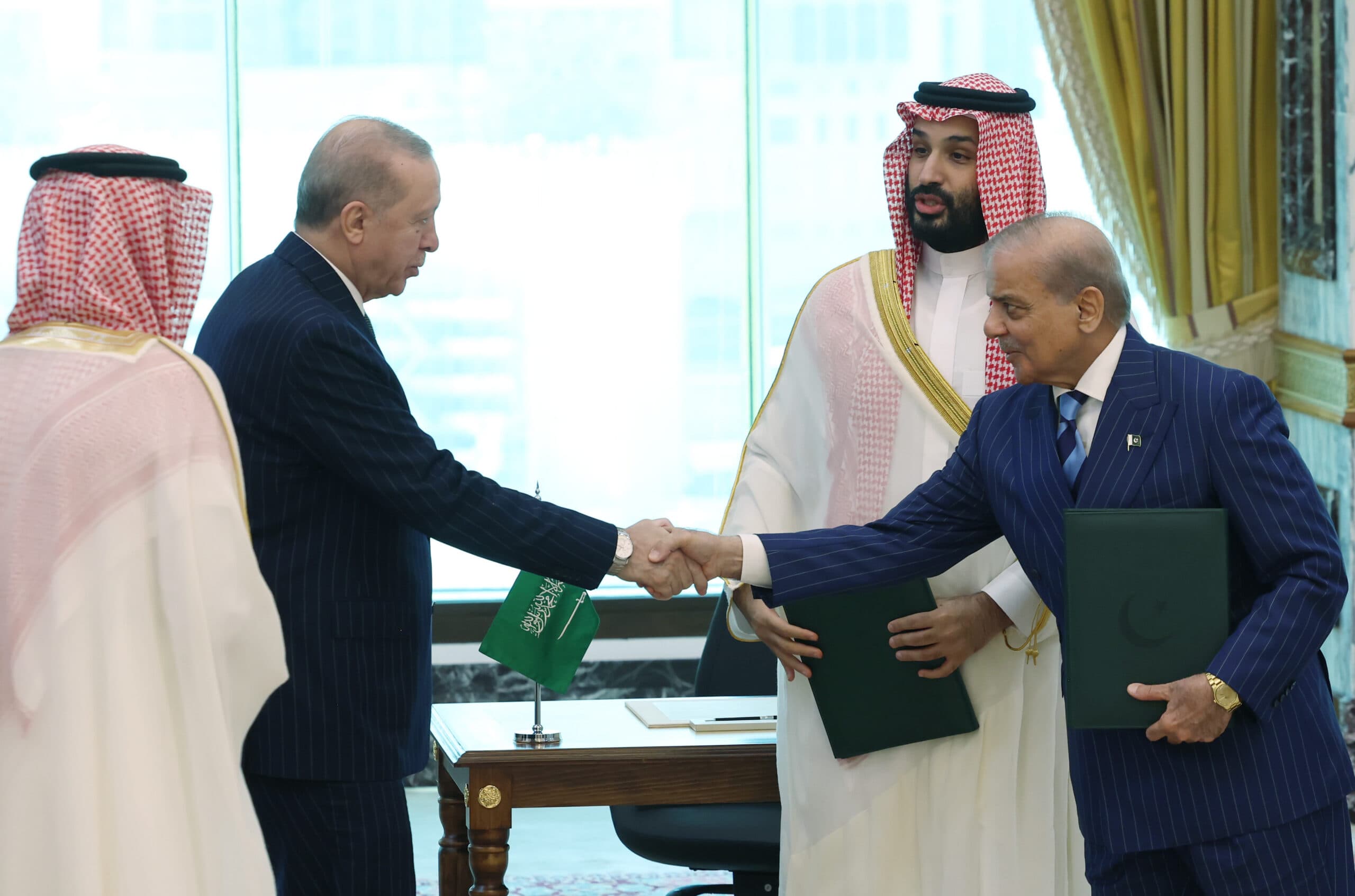 A Glimpse of the Post-American Middle East?